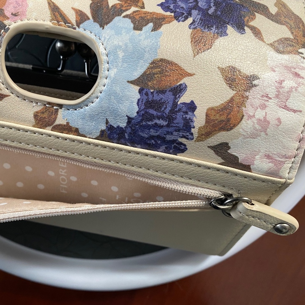 Vintage Fiorelli Wallet Flower Pattern Rhinestone Closure - Picture 9 of 13